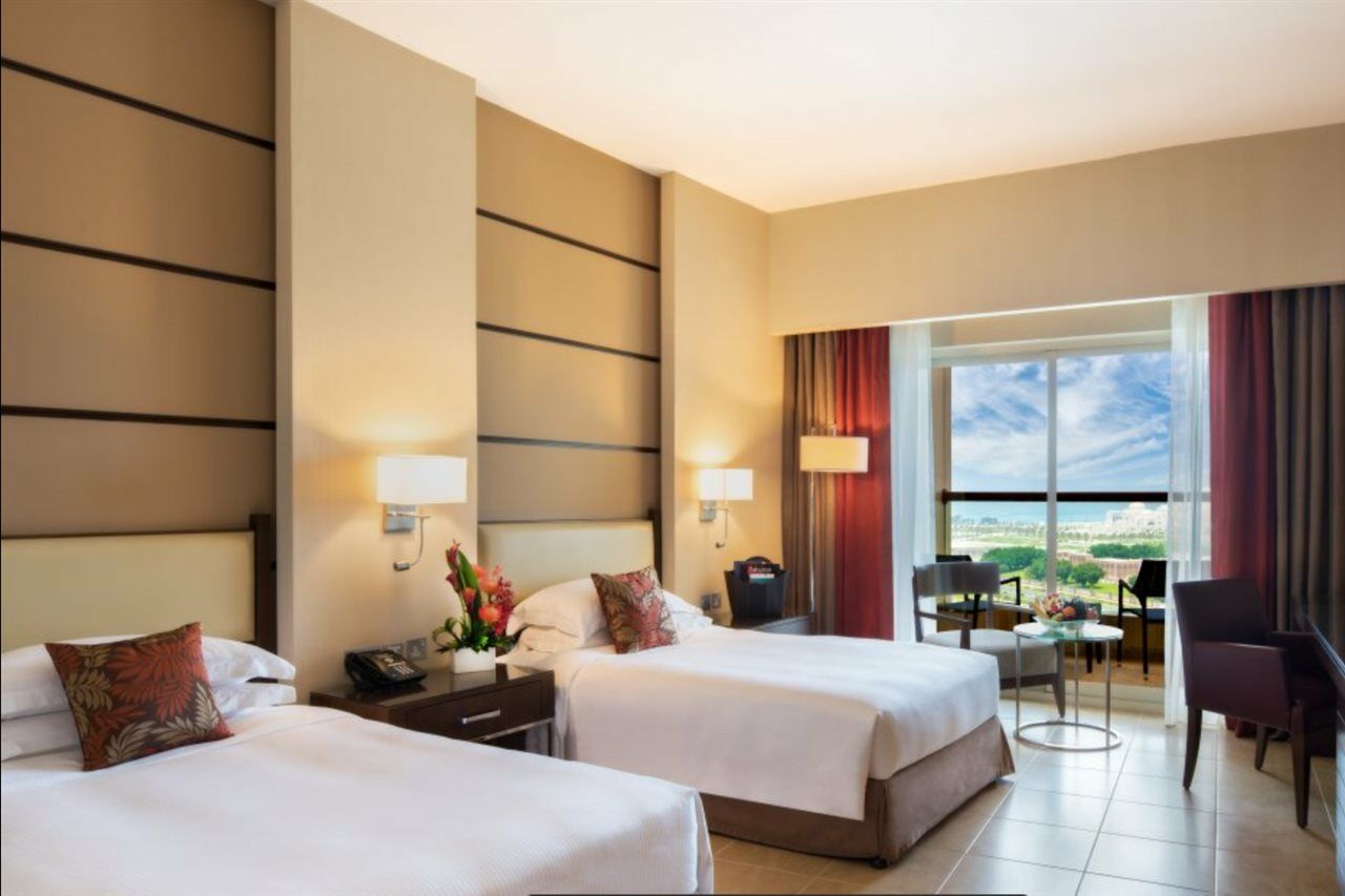 Khalidiya Palace Rayhaan By Rotana, Resort