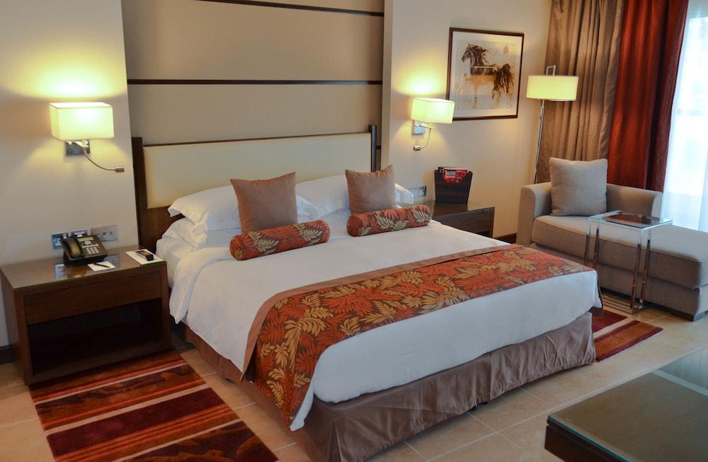 Khalidiya Palace Rayhaan By Rotana, Resort