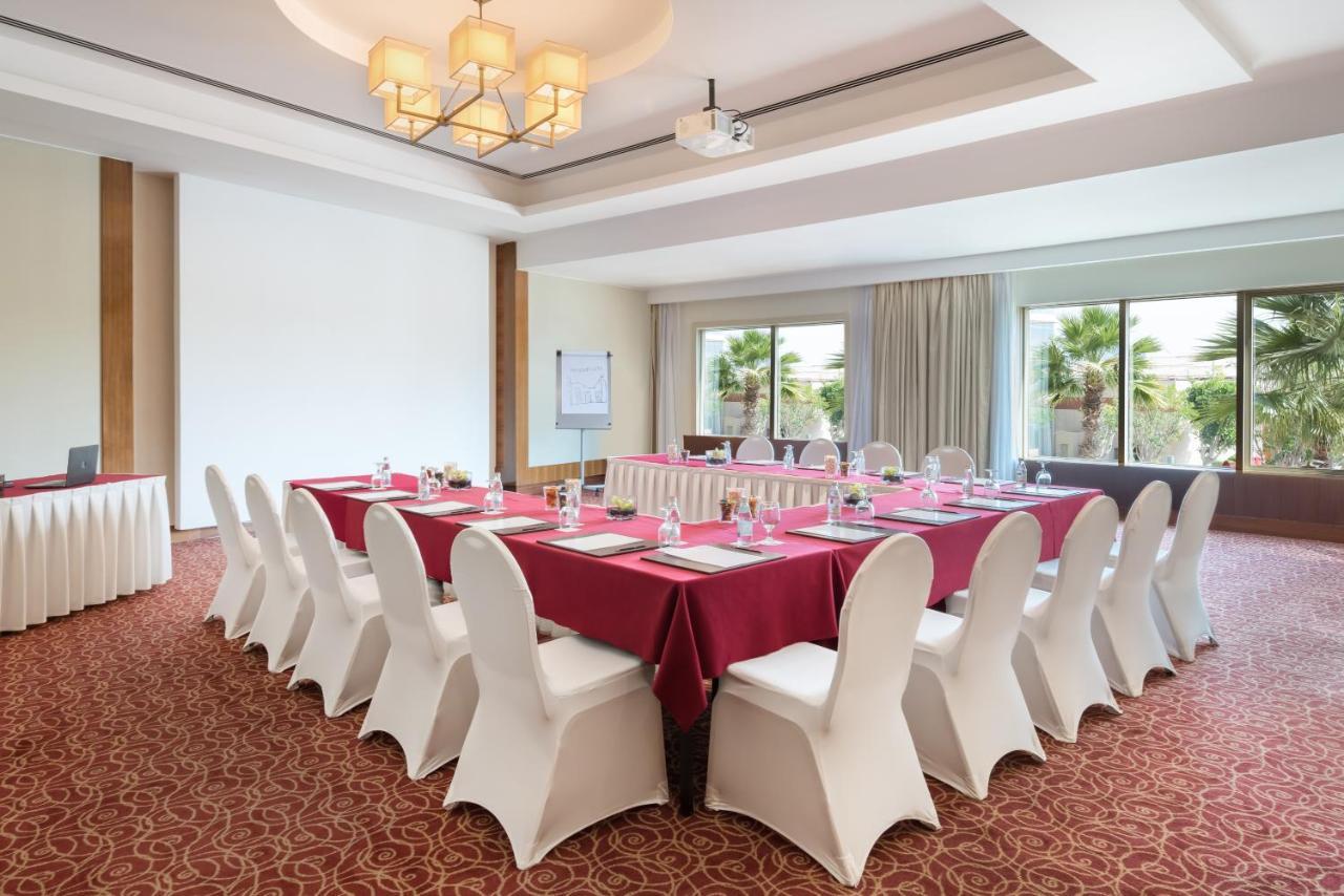 Khalidiya Palace Rayhaan By Rotana, Resort 5*